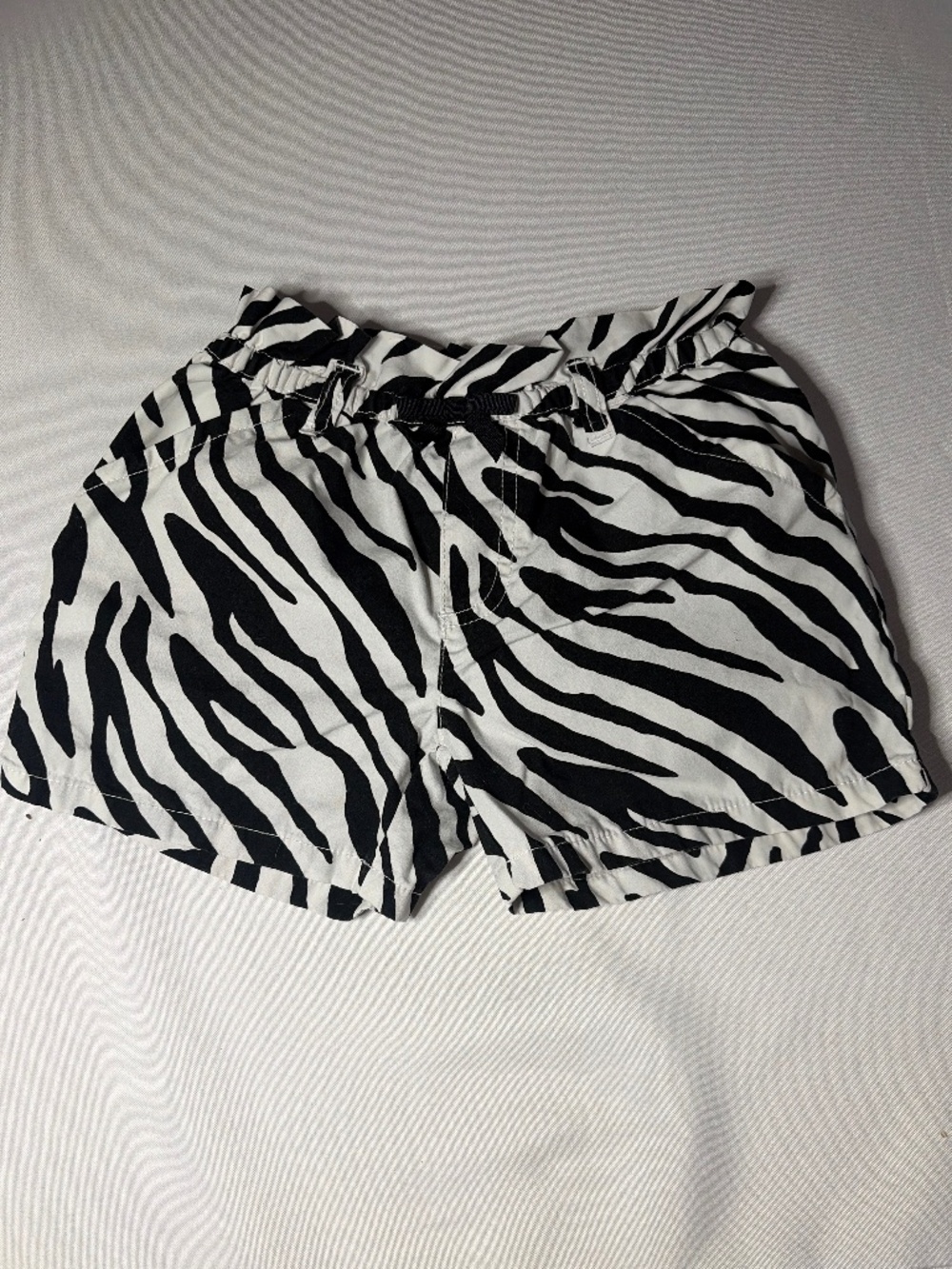 Gymboree 4 pocket Zebra Print Shorts size 7